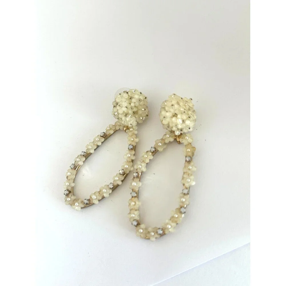 Hydrangea White Cluster Dangle Earrings Gold Tone Floral Drop Bridal Jewelry - Picture 4 of 5